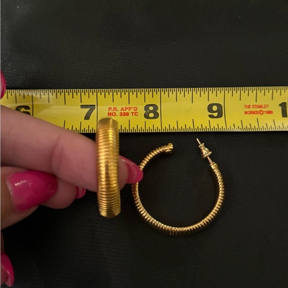 Gas Bijoux Gold Hoops - Picture 2 of 4